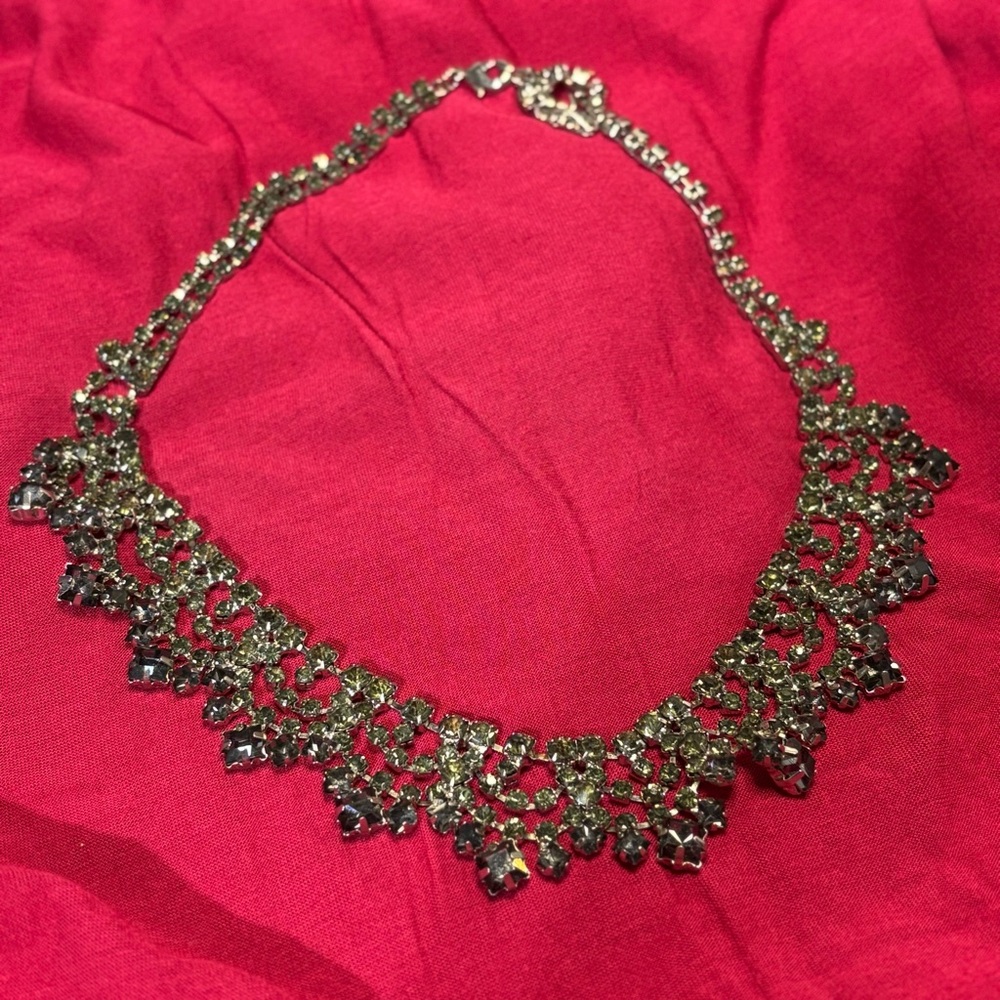 Gorgeous rhinestone necklace, Black, Olive, Silver tones